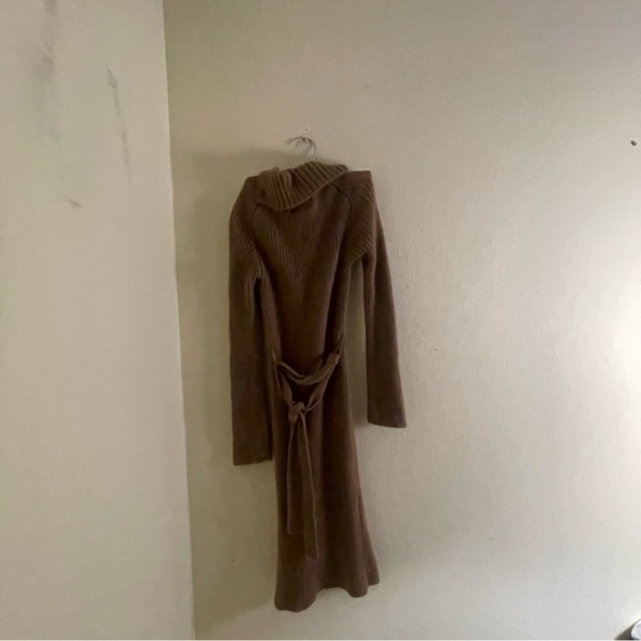 Babaton Tan Ribbed Cardigan - Picture 7 of 7